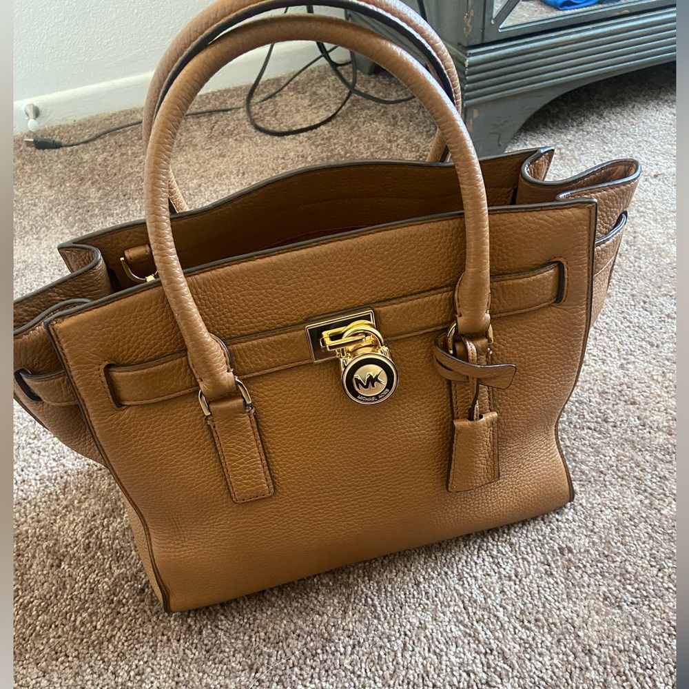Hamilton Bag & Wallet